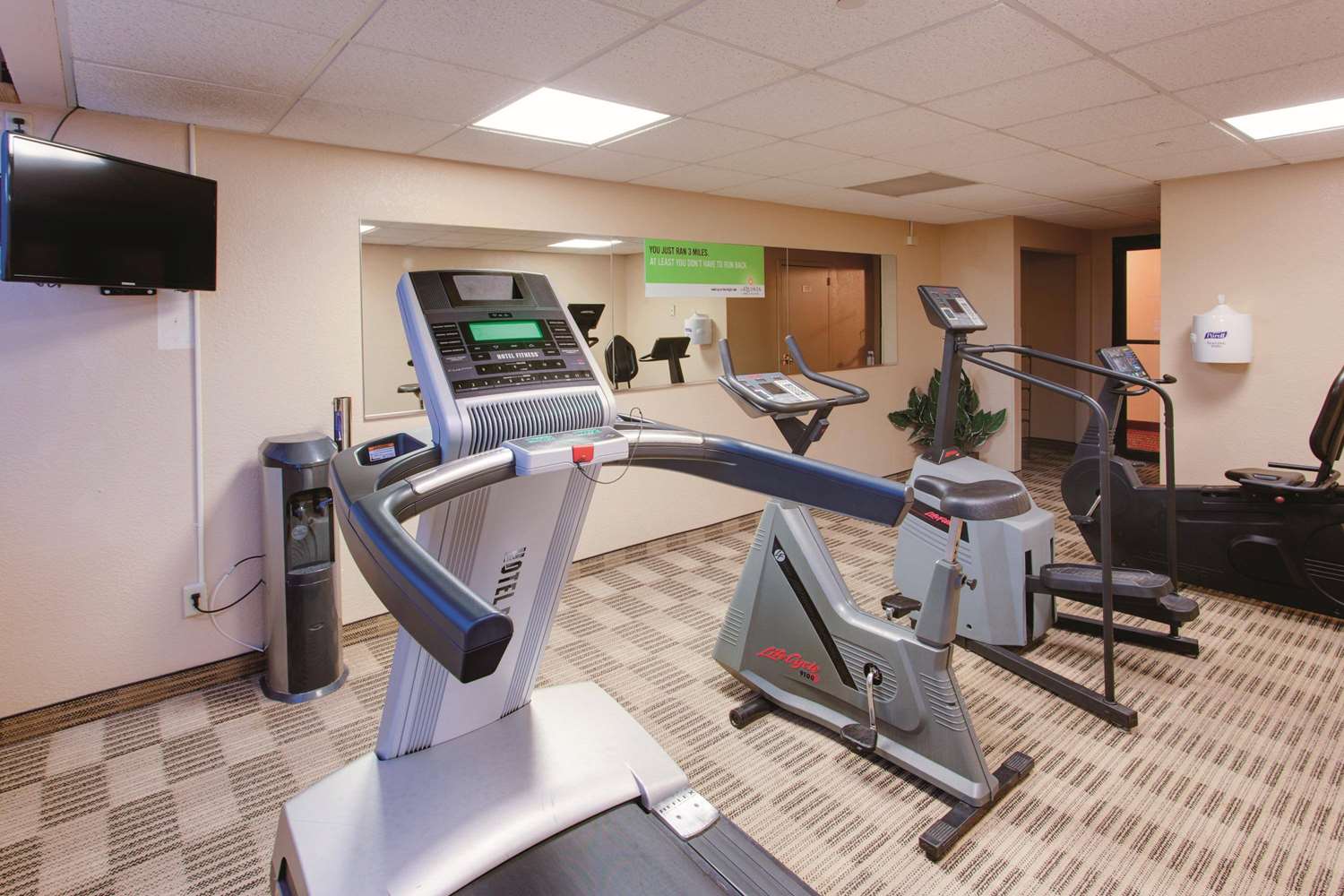 Ramada by Wyndham Fairfield NJ 14/21