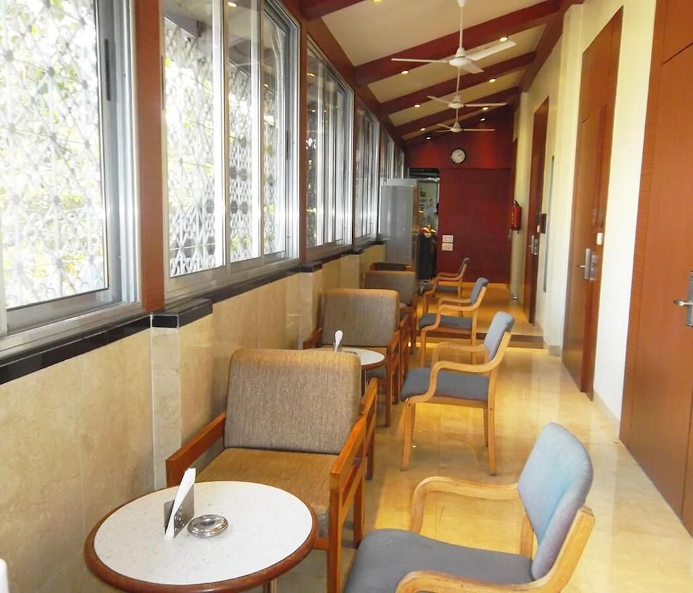 Hotel Elphinstone Annexe 42/53