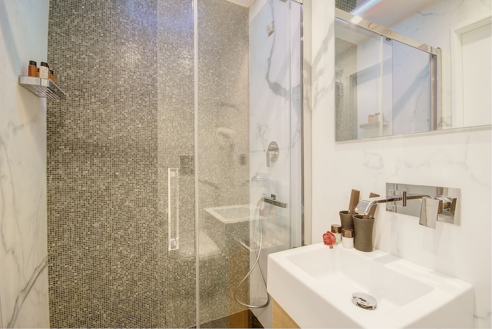 Sun Suite Luxury Pantheon 40/50