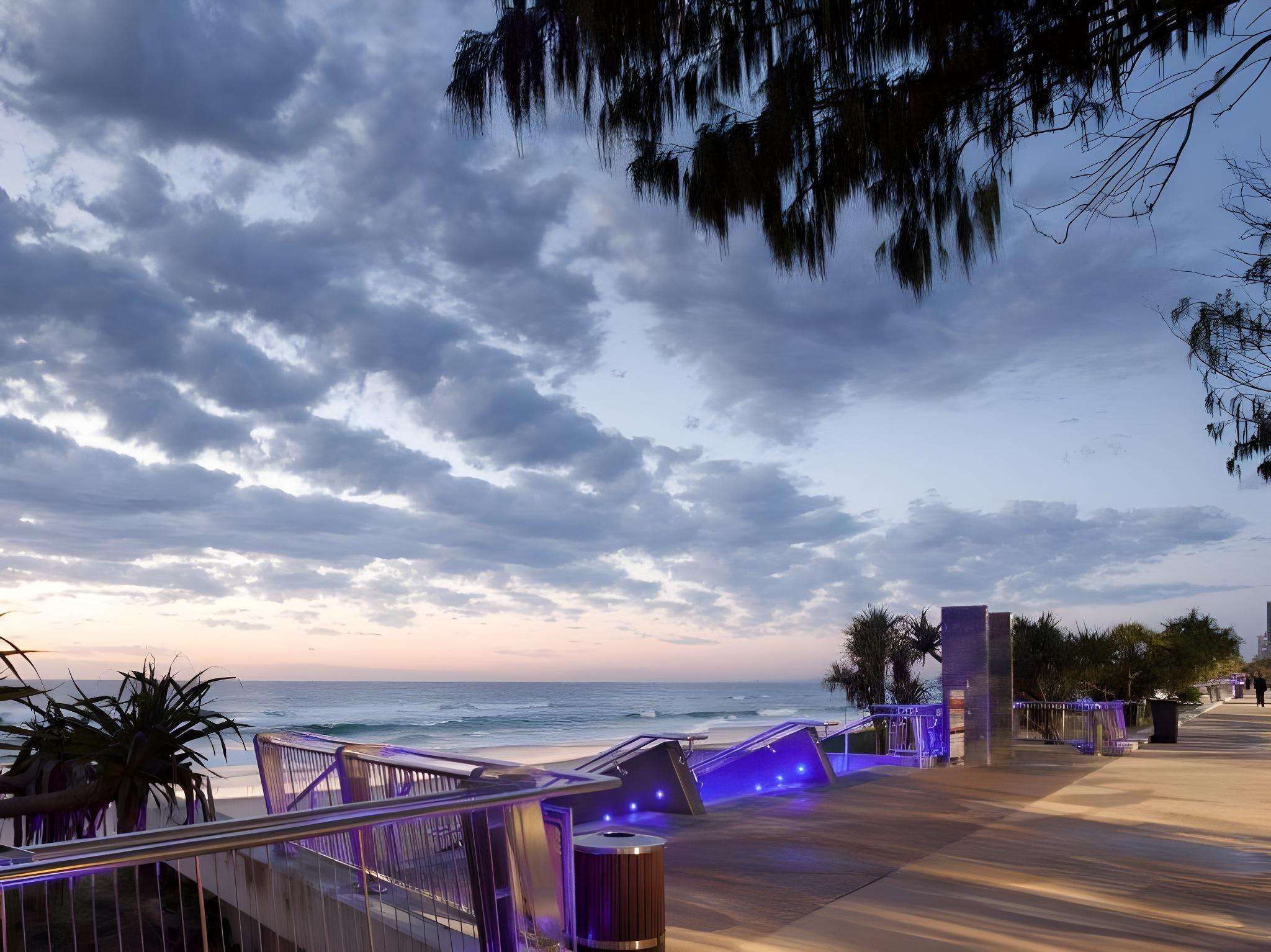 Chateau Beachside 13/30