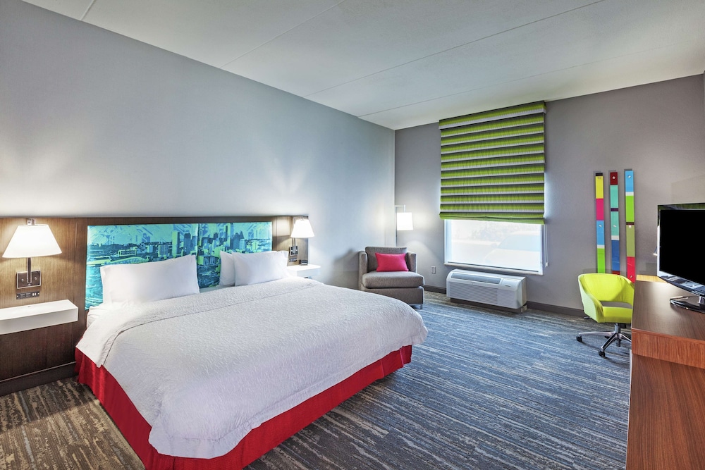 ROOM, KING BED