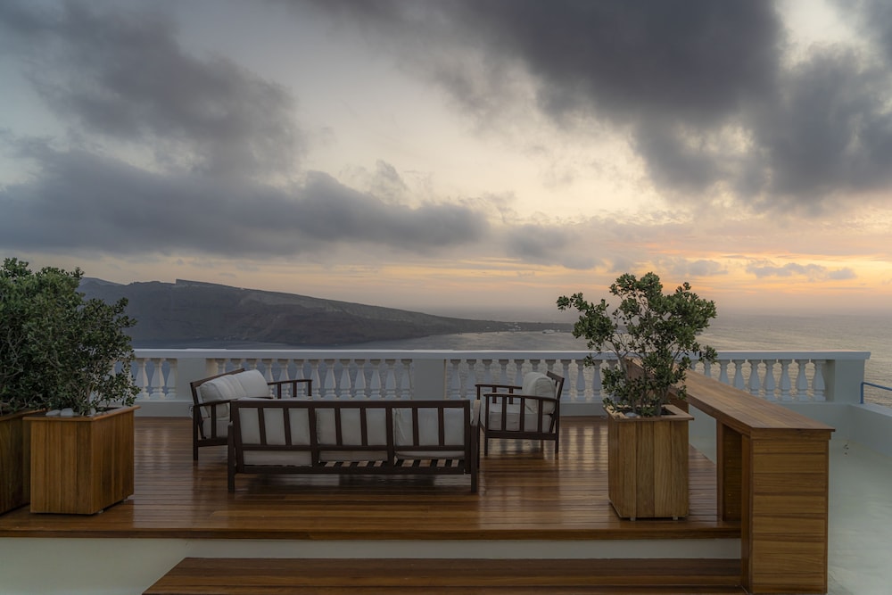 Oia Mansion 44/50