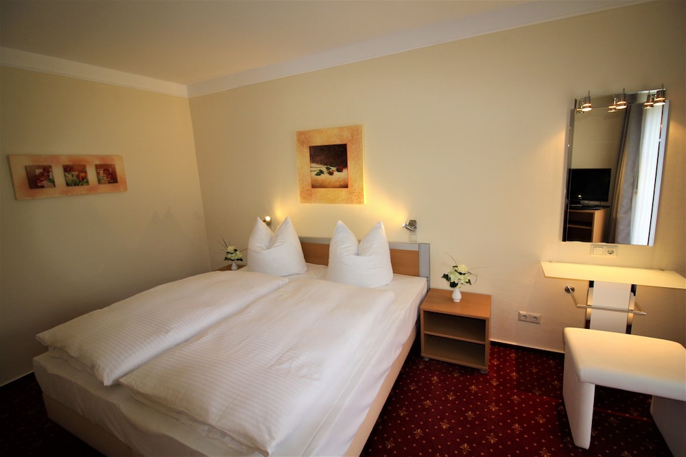 Parkhotel Kluschenberg 10/55