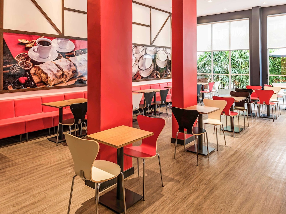 Ibis Blumenau 46/66