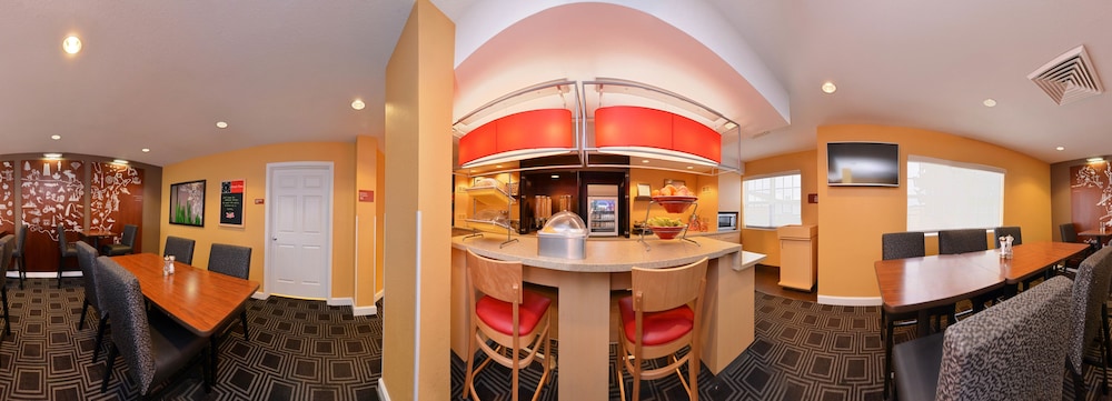 Candlewood Suites St Louis St Charles an IHG Hotel 29/36