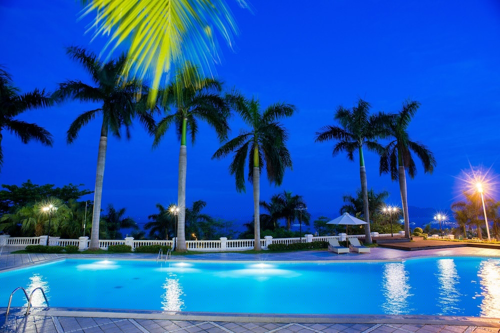 Royal Halong Hotel 2/70