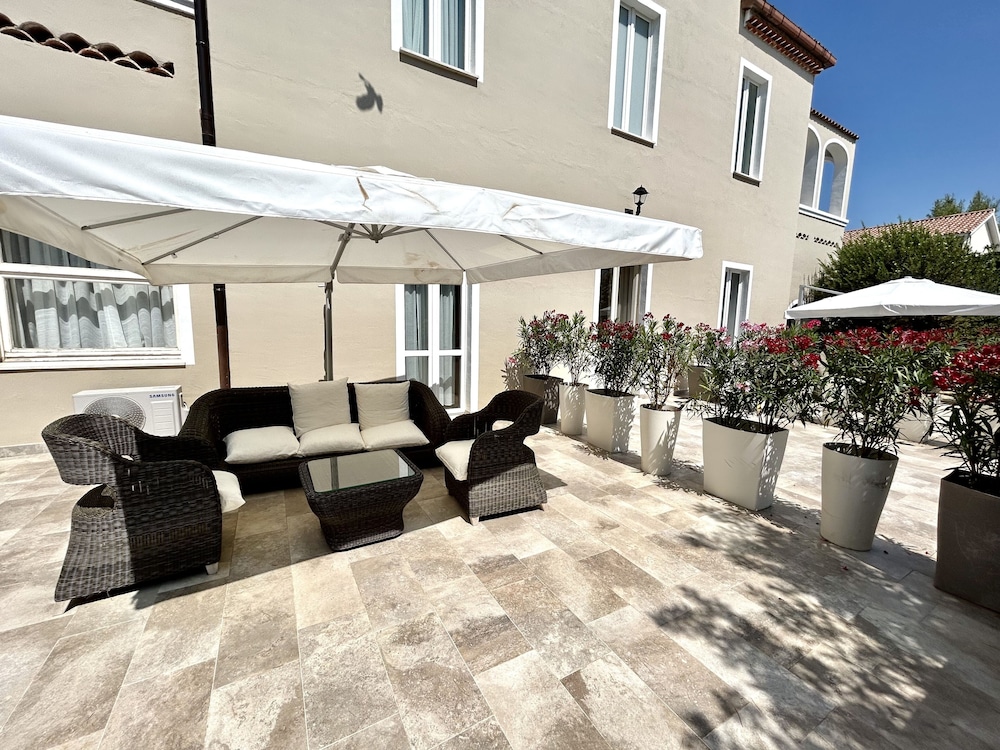 Villa Cavalieri Country Hotel 57/77