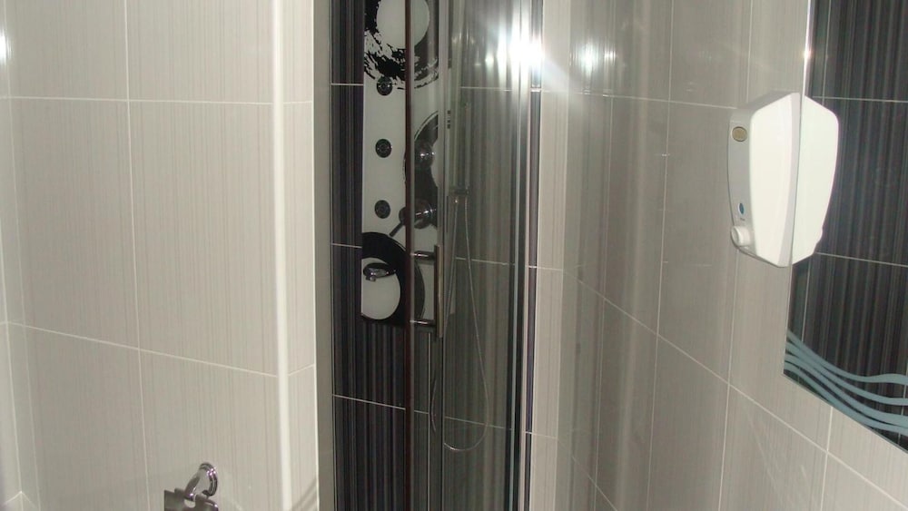 Hostal Jq Madrid 1 14/34
