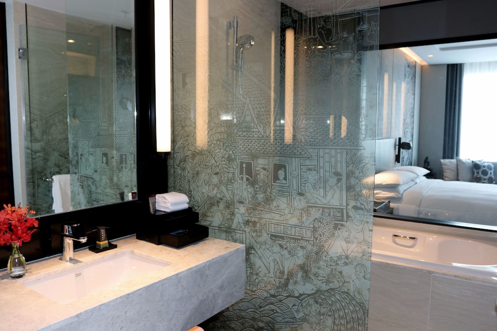 Marriott Bangkok Hotel the Surawongse 10/74