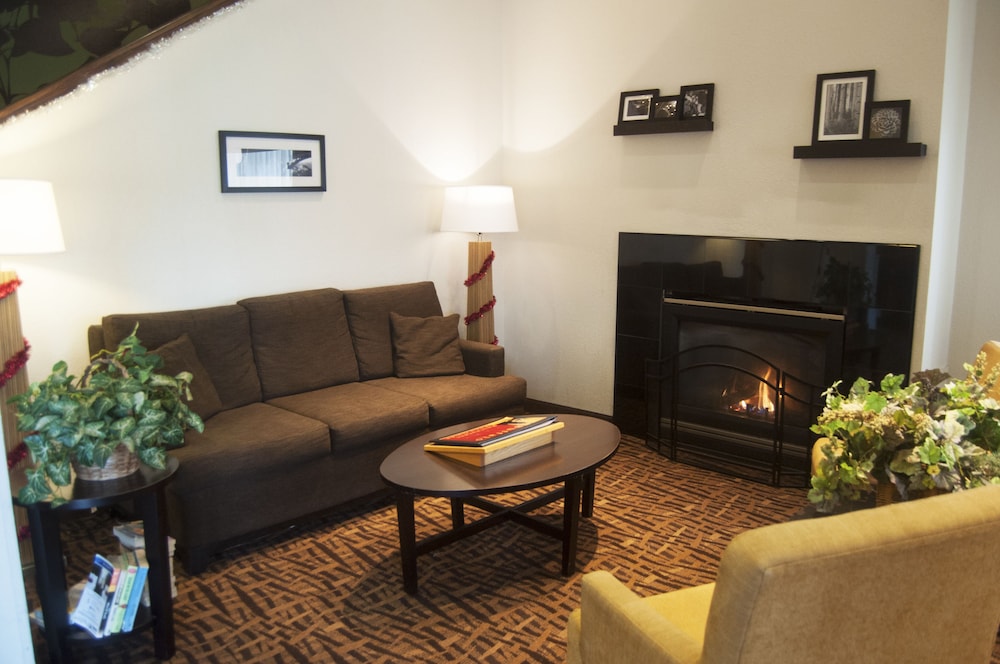 Sleep Inn Suites Buffalo Airport 37/63