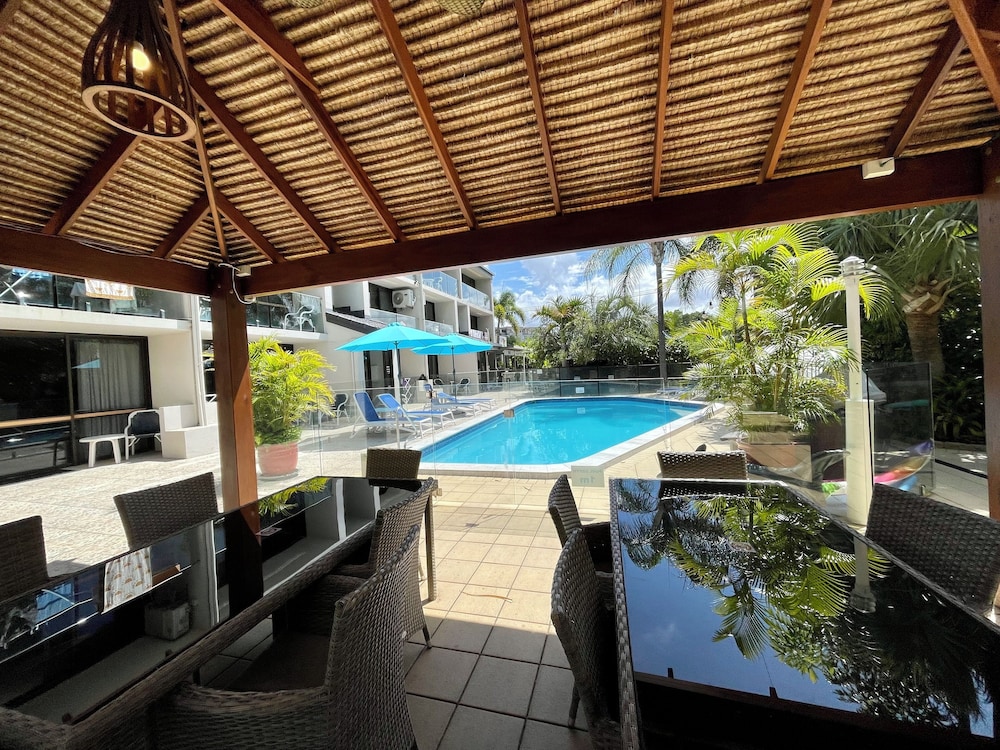 Burleigh Palms Holiday Apartments 30/75