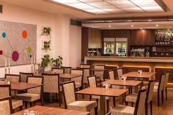 Amarilis Jerome Hotel 50/57