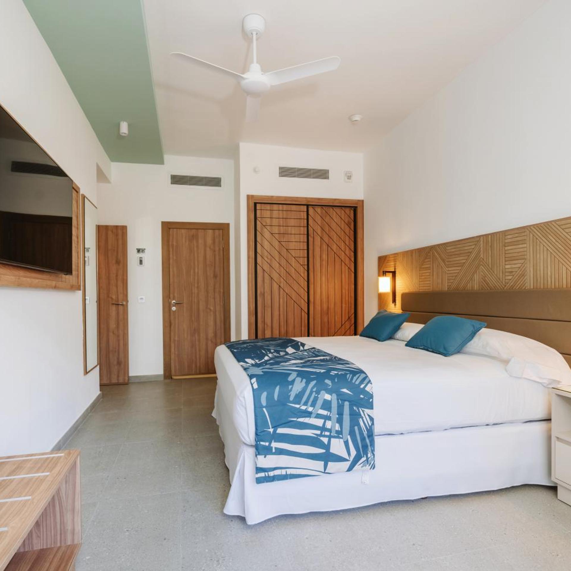 Standard, Double Bed, Courtyard View