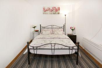 Garden House Self Contained Annexe 8/19