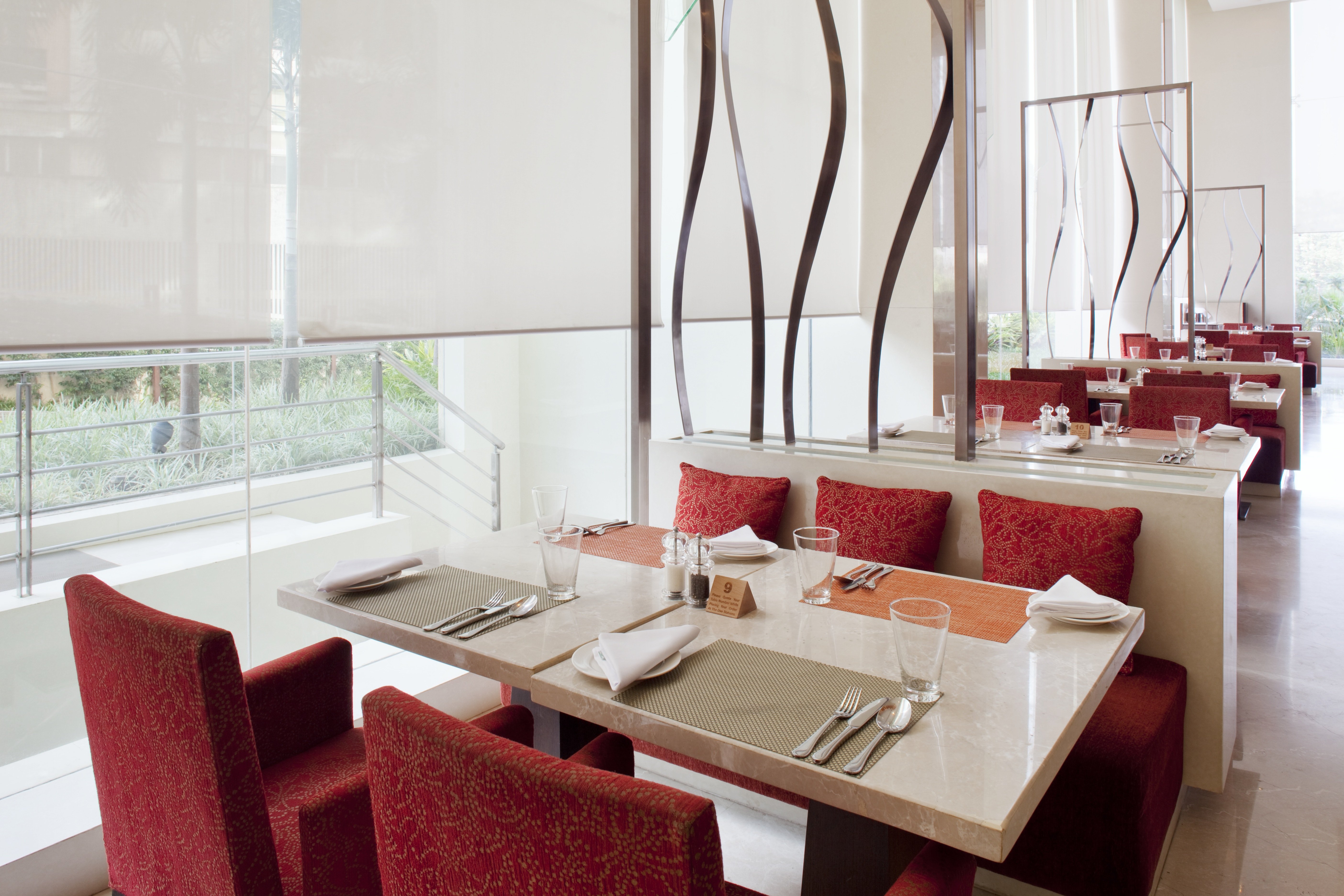 HOLIDAY INN MUMBAI INTERNATIONAL AIRPORT 51/72