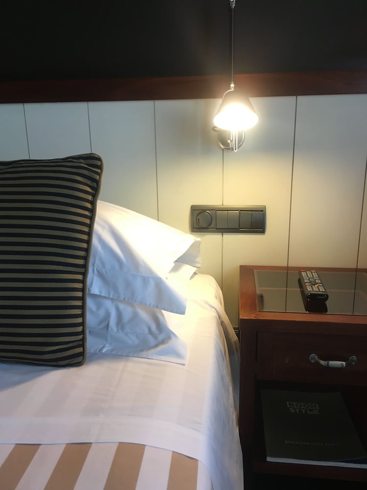U232 Hotel 21/66