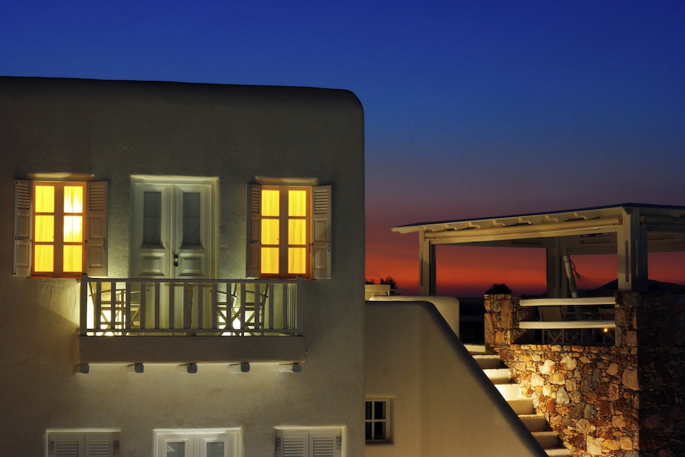 ASPALATHRAS WHITE HOTEL 1/50