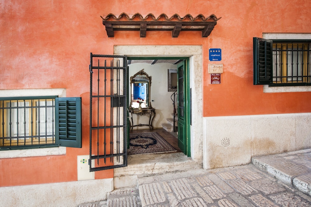 Residence Porta Antica 5/50