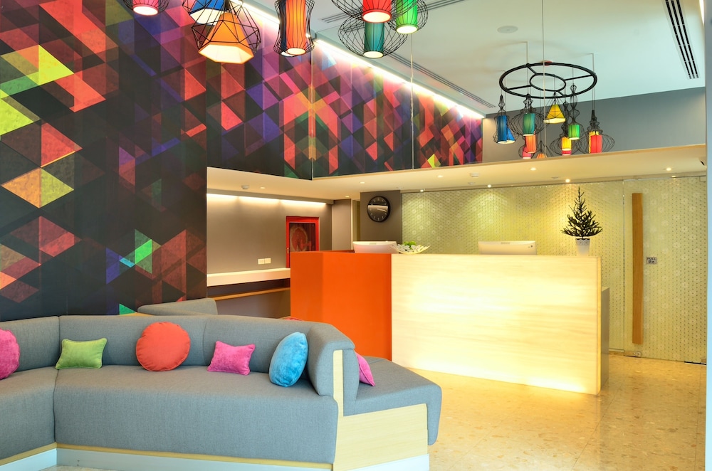 Lobby at Bizotel Premier Hotel & Residence, BANGKOK