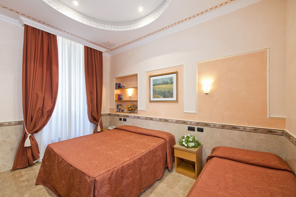 Marco Polo Hotel 32/52