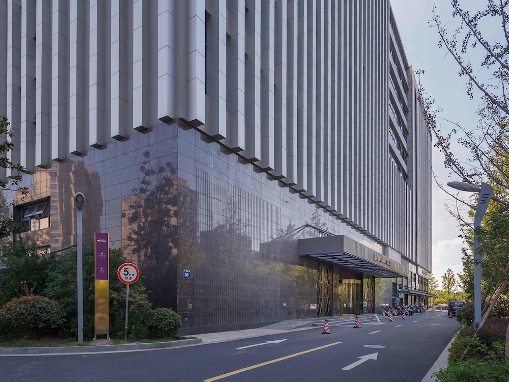 Mercure Hangzhou East Railway Station 47/56