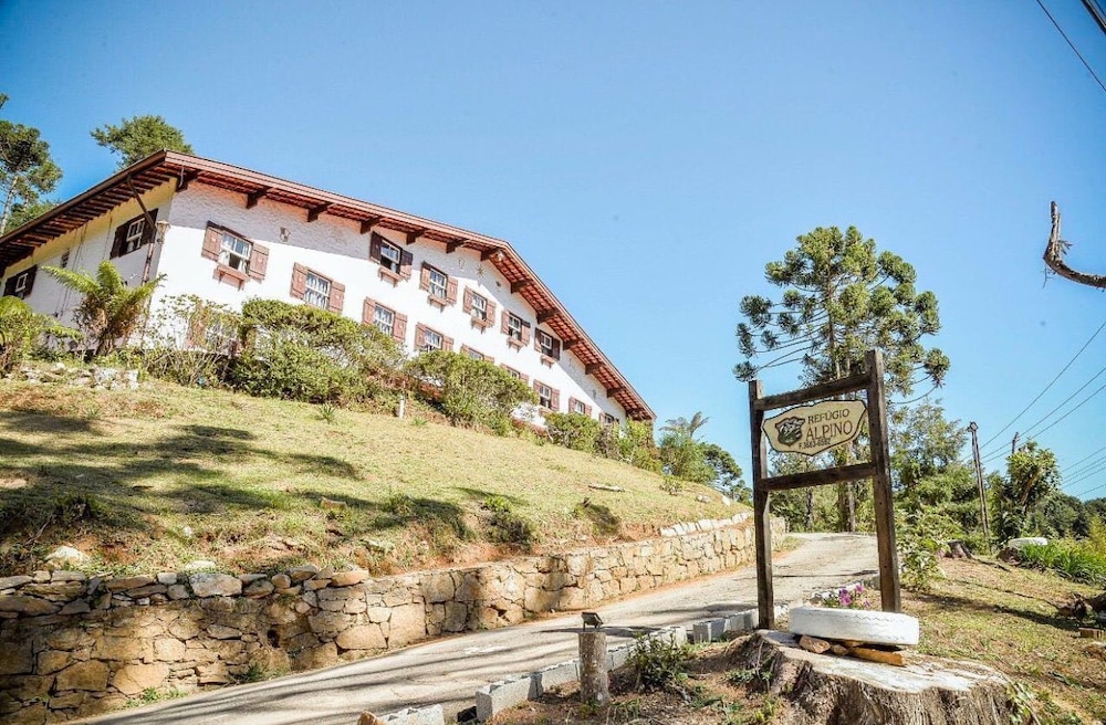 HOTEL REFUGIO ALPINO 4/28