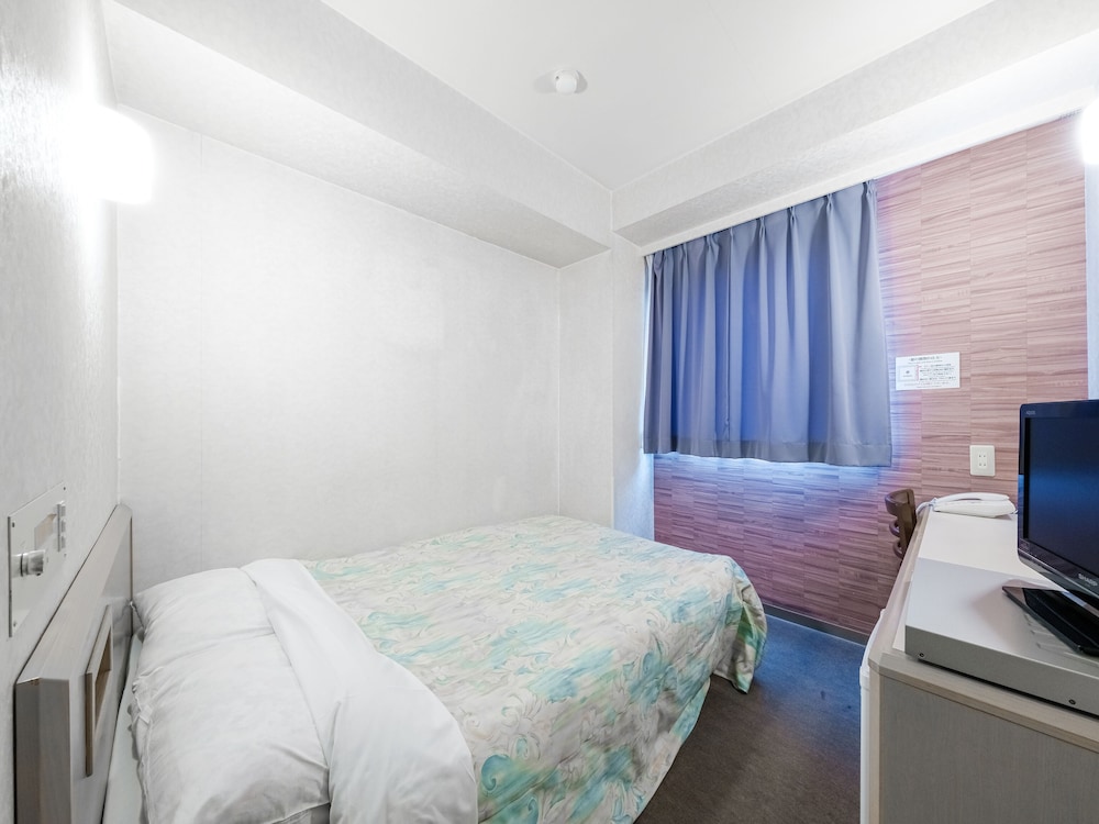 SEMI ROOM, SEMI DOUBLE BED