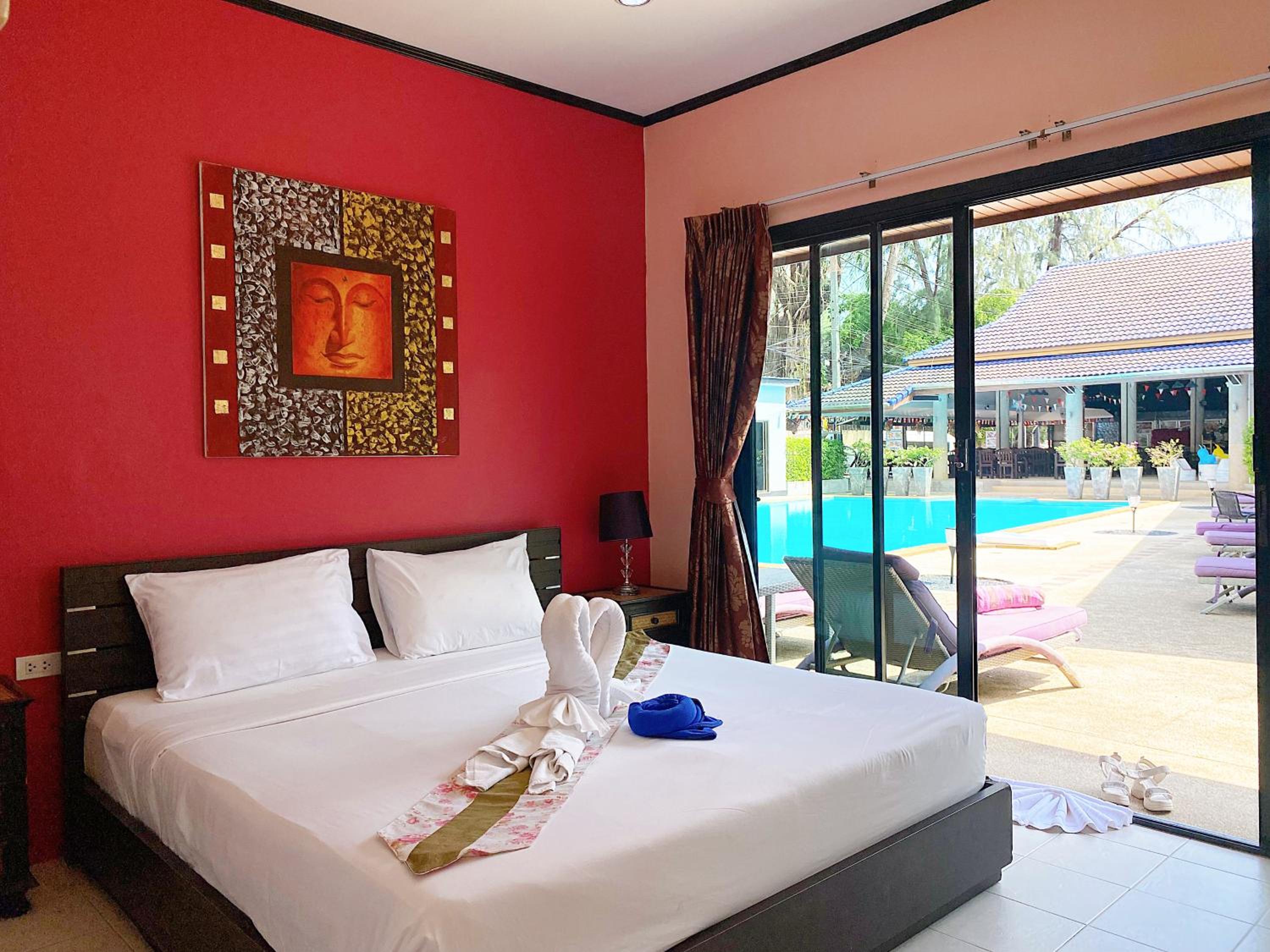 Ma Maison Boutique Hotel in Phuket 11/35