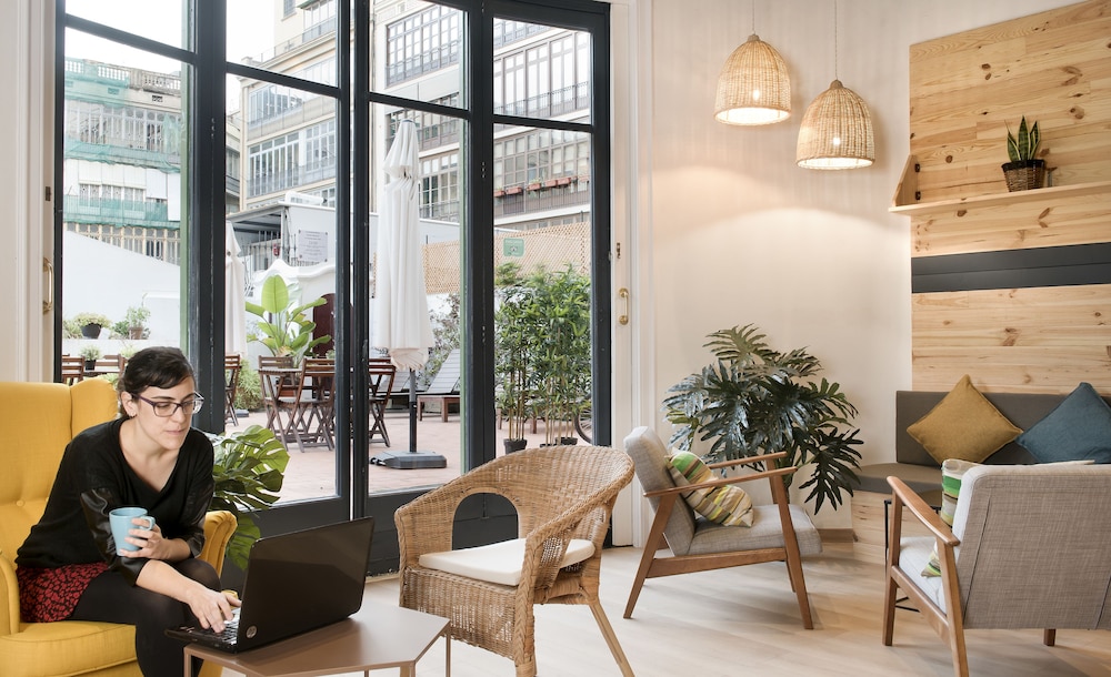 Rodamon Barcelona Hostel 2/56