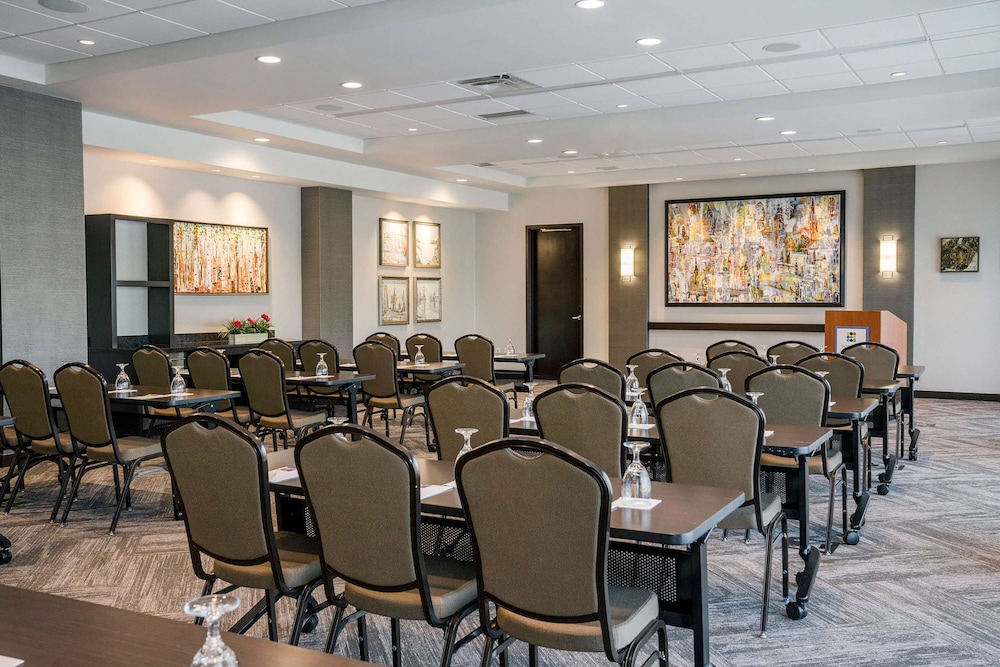 Hyatt Place Buffalo/Amherst 60/70