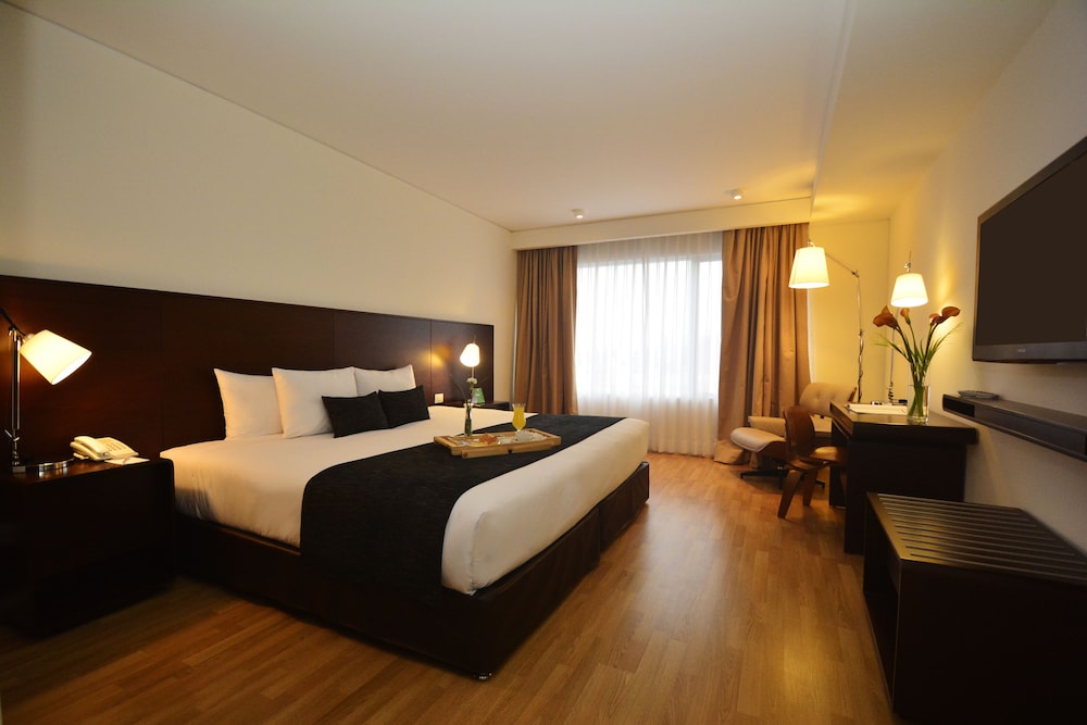 DELUXE, DOUBLE BED