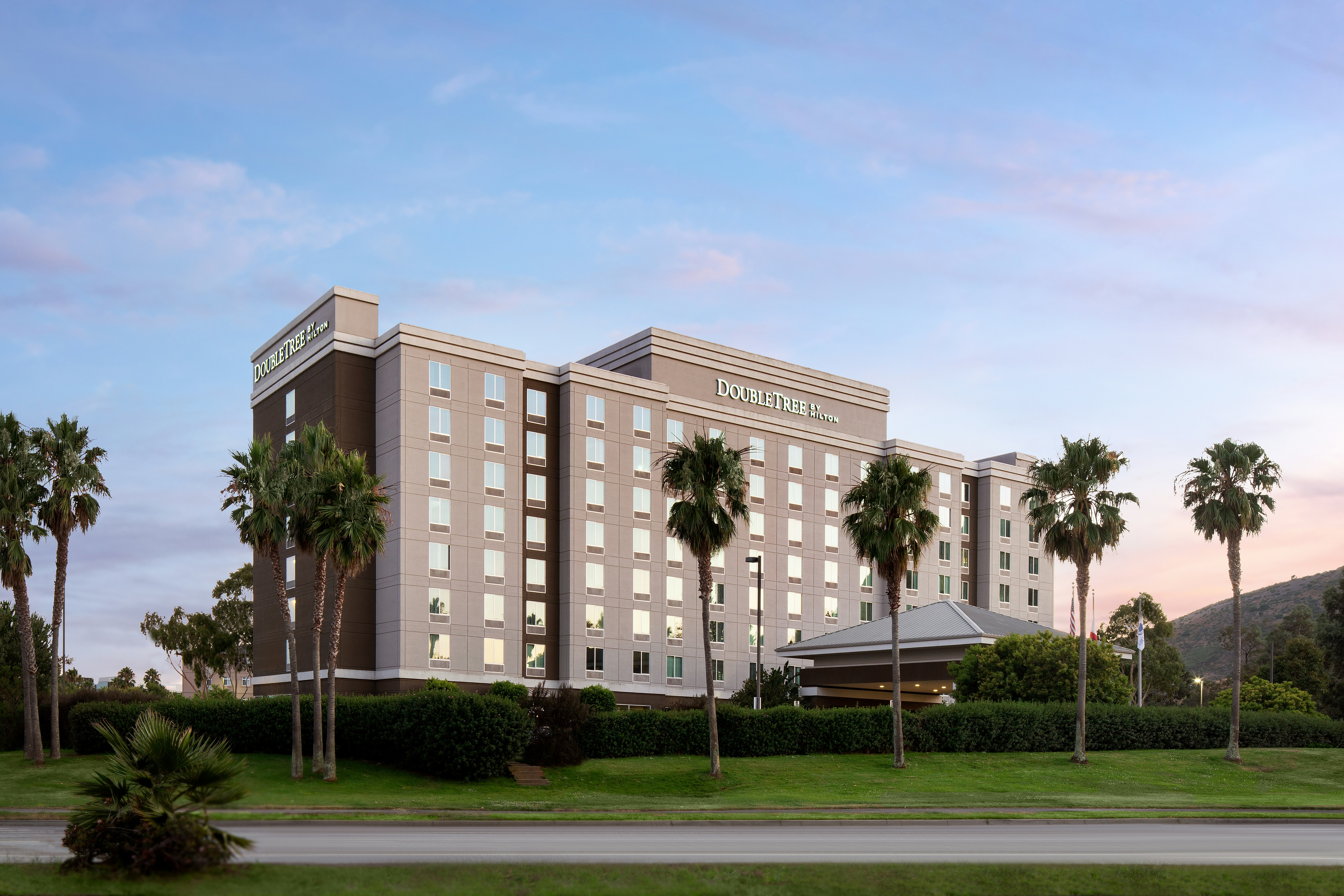 DoubleTree by Hilton Hotel San Francisco Airport North in BRISBANE - CA