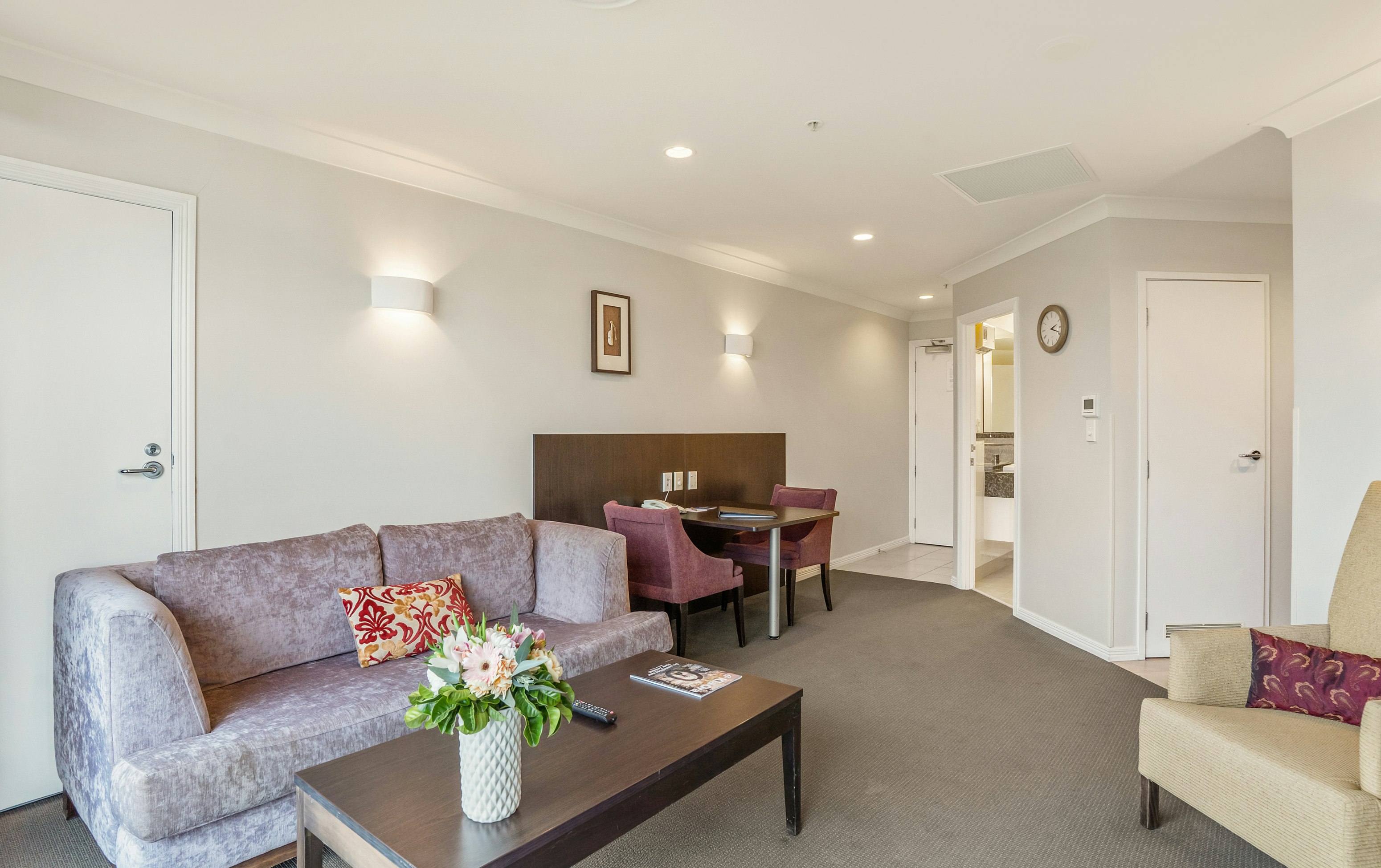 Parkside Hotel and Apartments 46/74