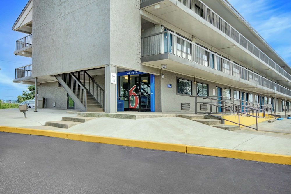 Motel6 York, PA 49/58