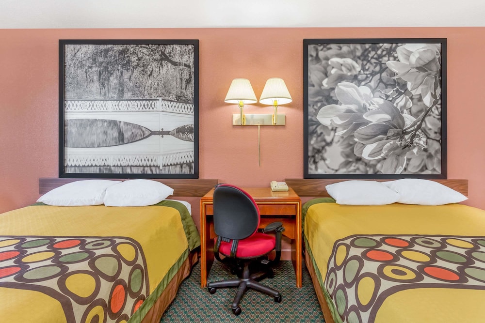Super 8 by Wyndham Santee 23/23