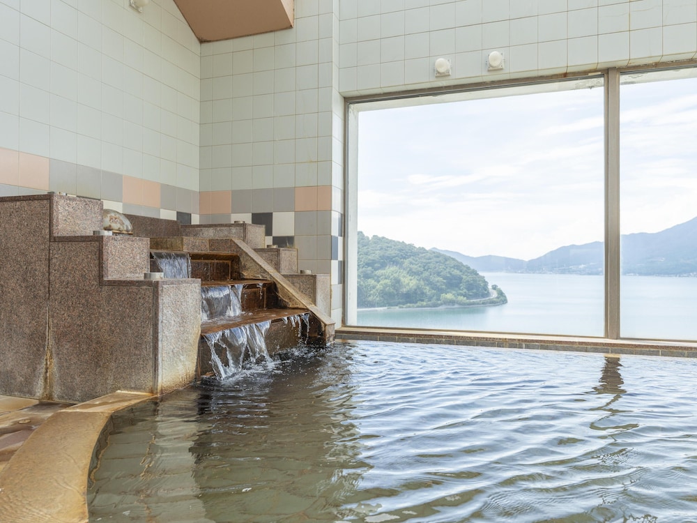 BAY RESORT HOTEL SHODOSHIMA 38/68
