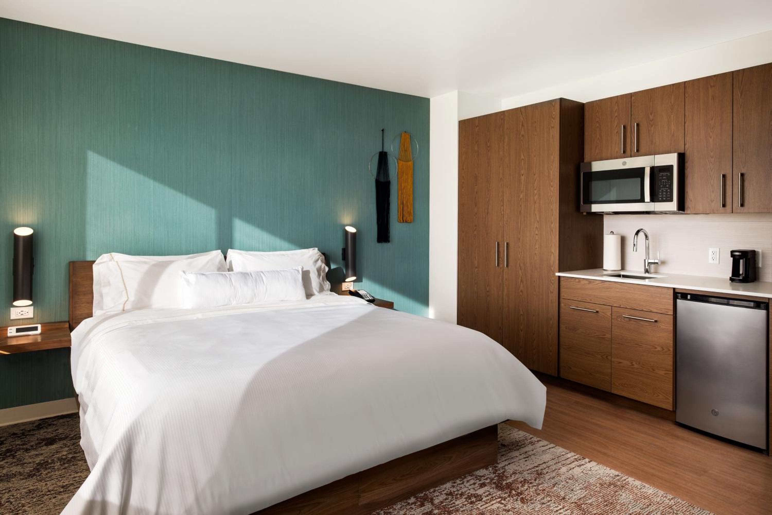 غرفة قياسية بسرير كينج بإطلالة على المدينة، Element Reno Experience District 4/8
