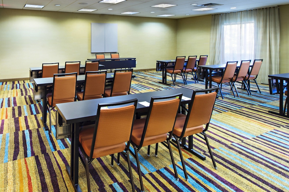 FAIRFIELD INN & SUITES ATLANTA BUFORD/MALL OF GEORGIA 32/36