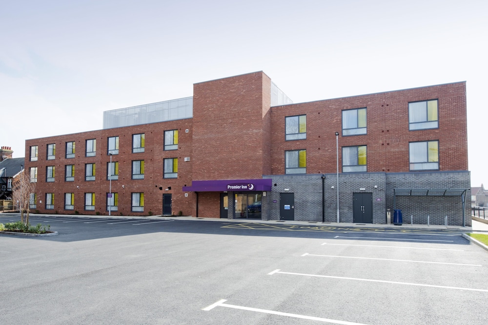 Premier Inn Felixstowe Town Centre hotel 37/40