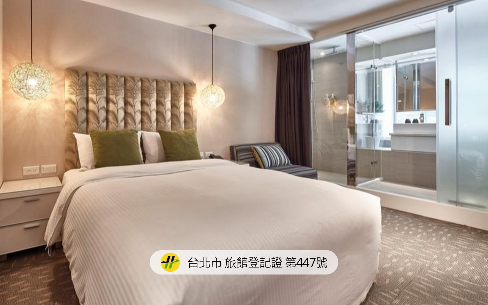 Deluxe, 2 Double or Twin Bed, No Window
