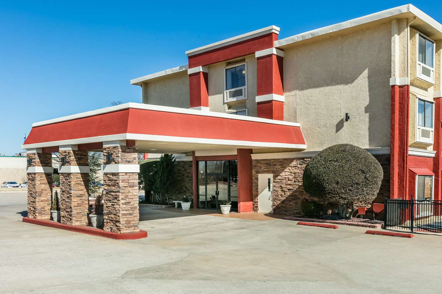 Ramada By Wyndham Oklahoma City Airport North 2/32