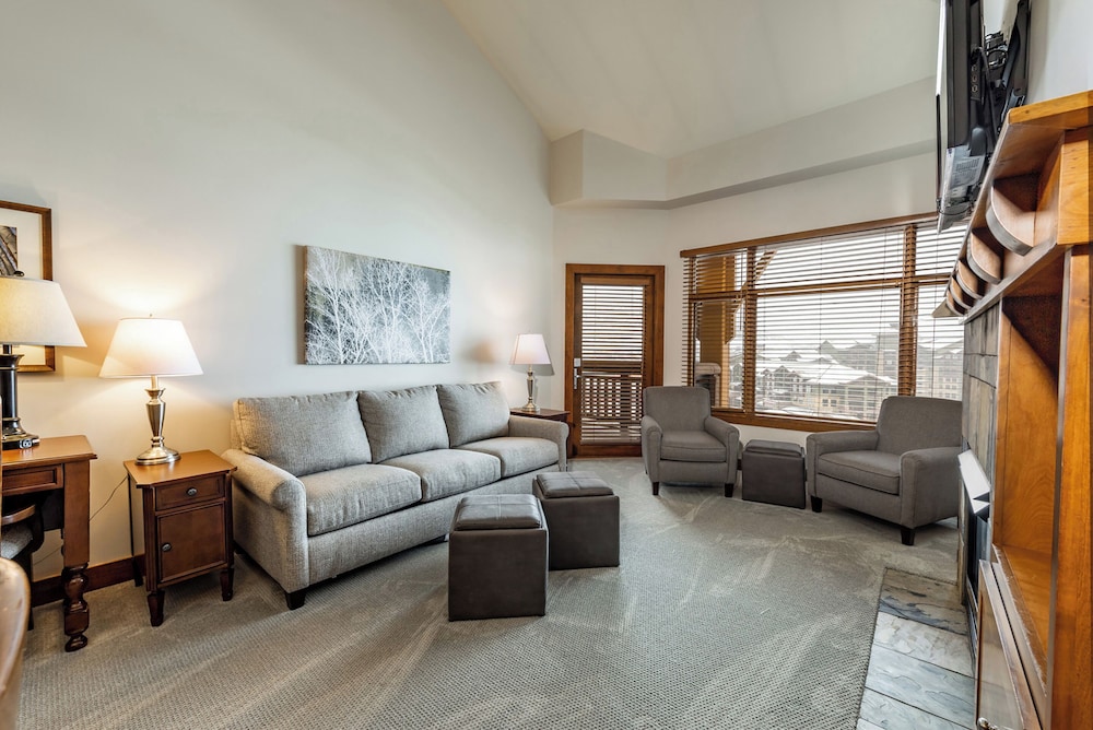 Sundial Lodge by All Seasons Resort Lodging 30/50
