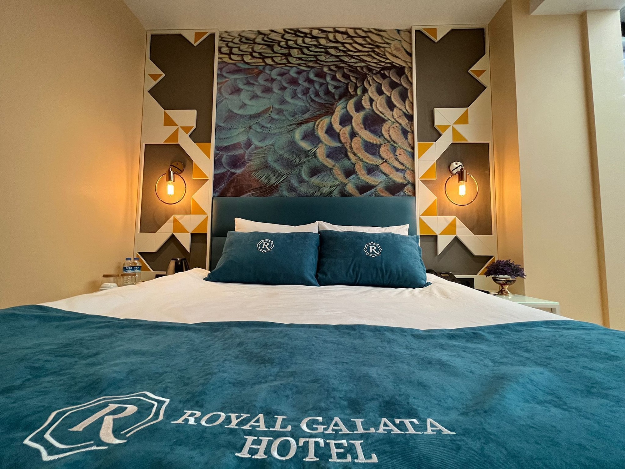 غرفة كومفورت رباعية بسريرين كوين، Royal Galata Hotel 9/10