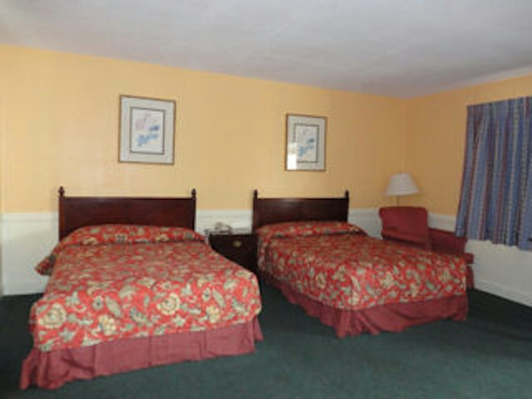Royal Inn Motel 10/26