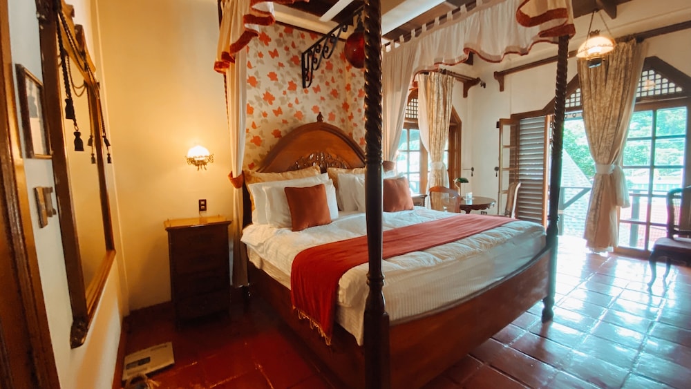 Tropicana Castle Dive Resort powered by Cocotel 10/50