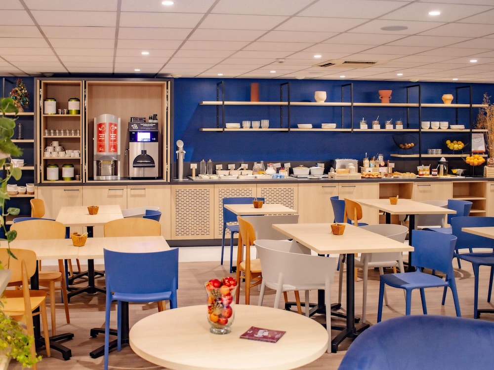 Ibis Rennes Beaulieu 49/68