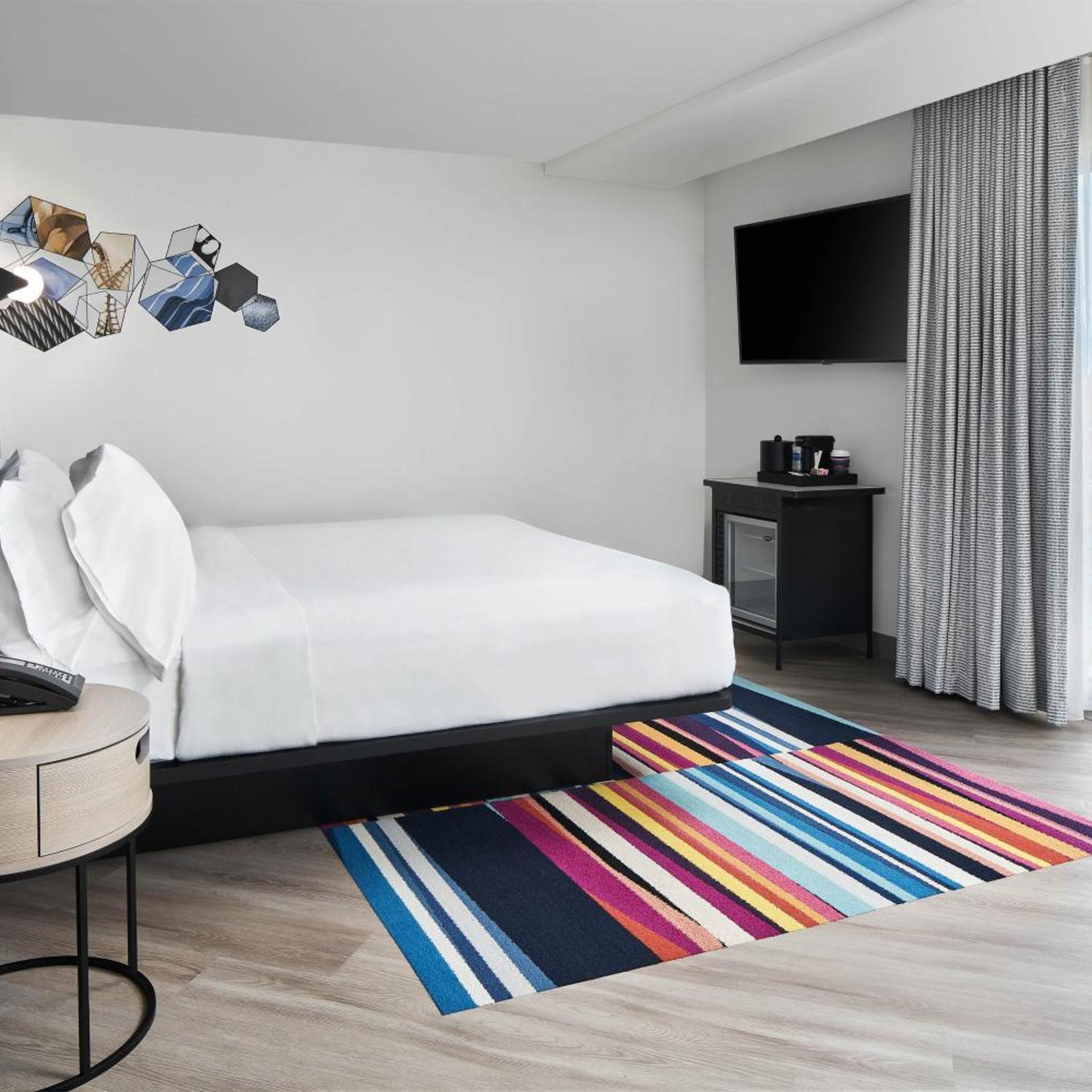 Room, King Bed, Water Front, 2 Sofa, Balcony