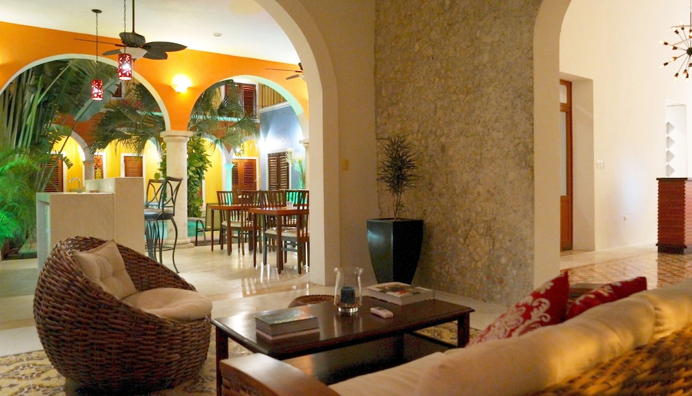Hotel Merida Santiago 59/78