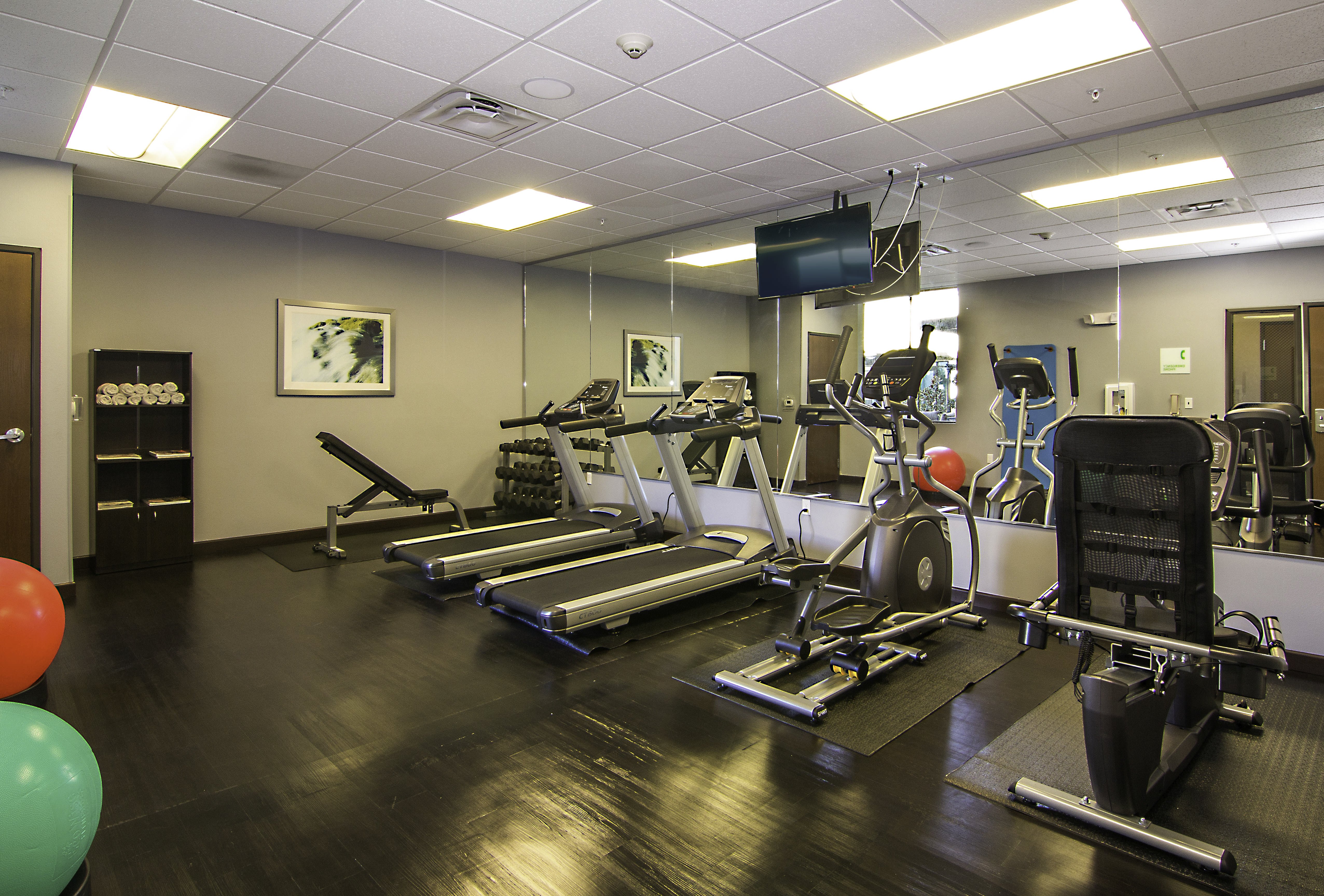 Holiday Inn Carlsbad 34/73
