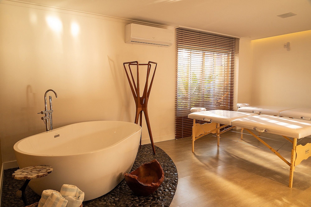Villa d Ozio Hotel e Cucina 48/50